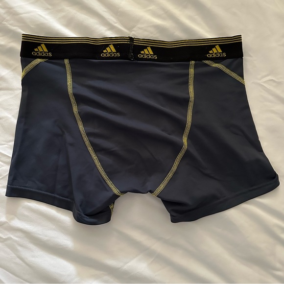 Mens Adidas Compression Shorts - Picture 2 of 3